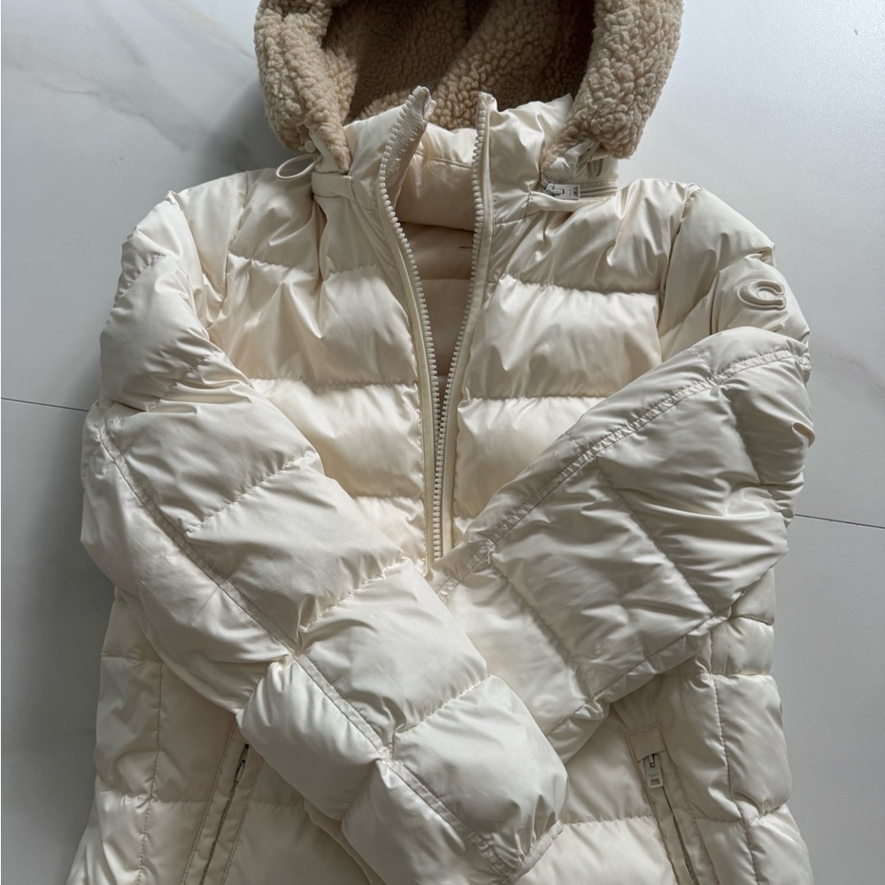 Coach Women's Off-White Hooded Puffer Jacket - Picture 10 of 15